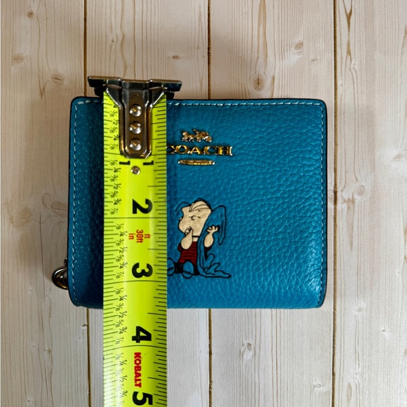 Coach x Peanuts Linus Wallet Blue Snap NWT 75th Anniversary CBN91 - Picture 5 of 7